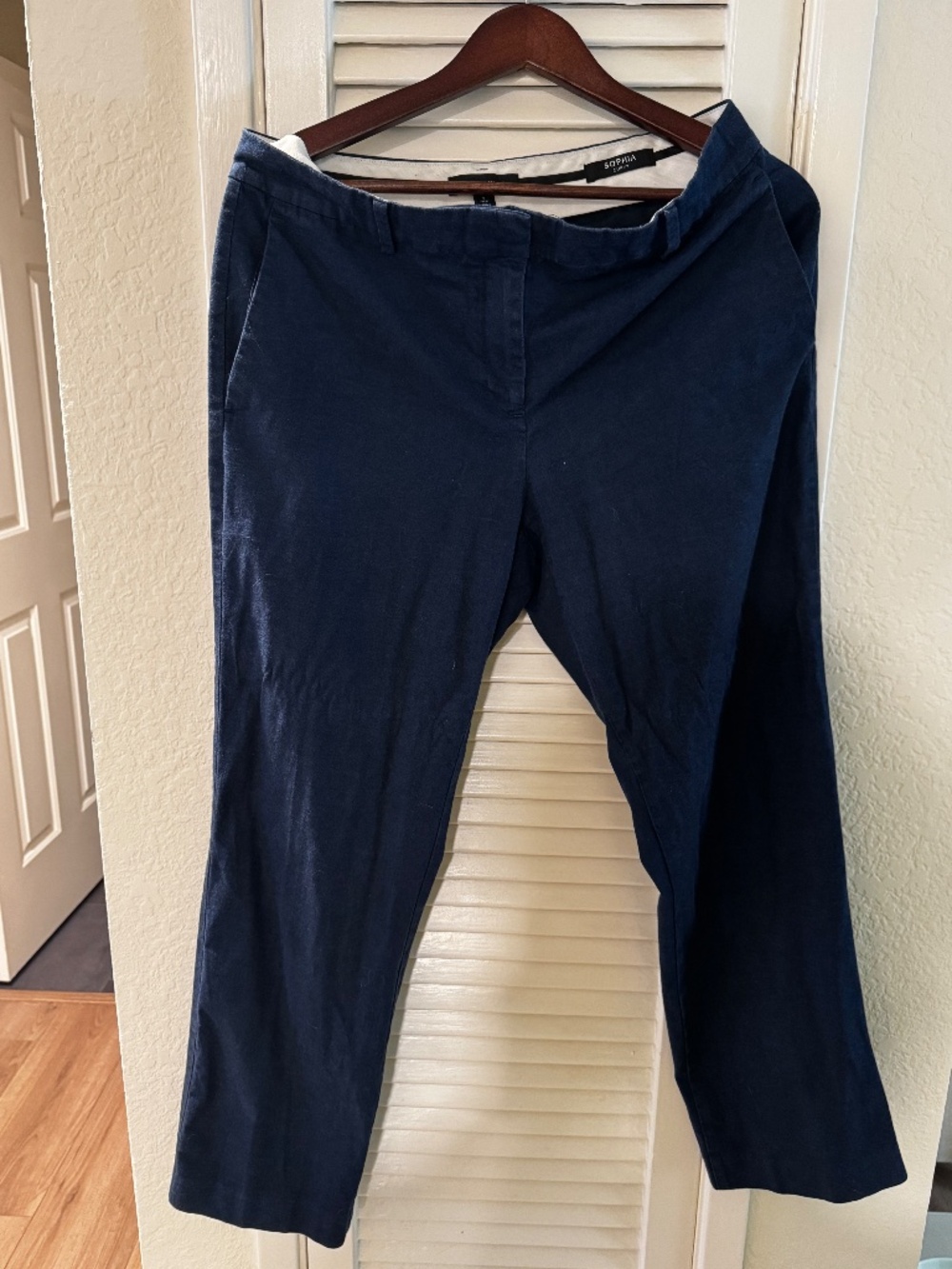 The Sophia Pant — Curvy Fit - Picture 3 of 5
